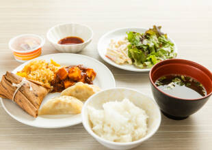 画像：盛り付け例（日替わり）