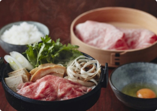 霜降り牛のすき焼き