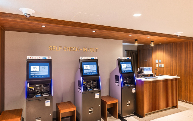 セルフチェックイン・チェックアウト端末「スマーレ」