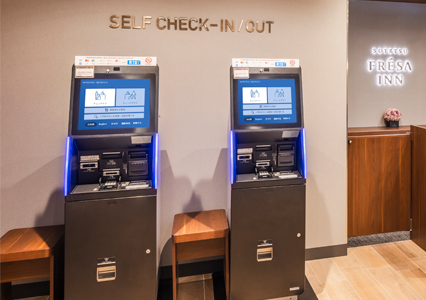 画像:セルフチェックイン・チェックアウト端末「スマーレ」