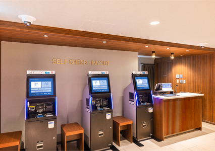 画像：セルフチェックイン・チェックアウト端末