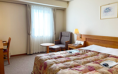 더 블룸<small>（Double Room）</small>