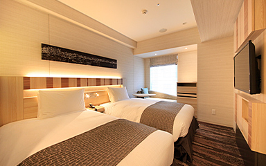 트윈 룸<small>（Twin Room）</small>