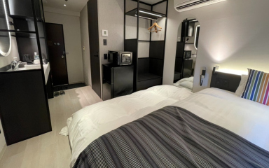 迷你厨房设计师单间双床房<br><small>（Designer’s Studio Twin Room with Mini Kitchen）</small>