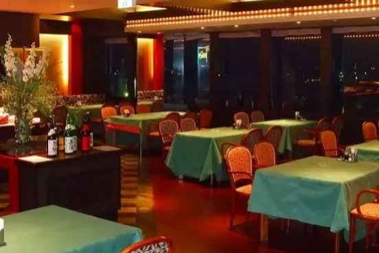 レストラン「サンエース」